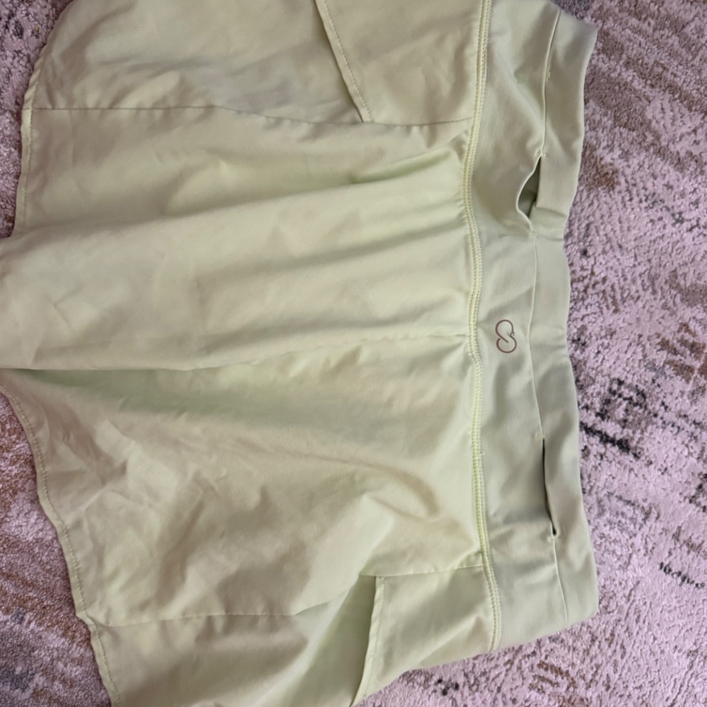 Work out shorts - Picture 2 of 2